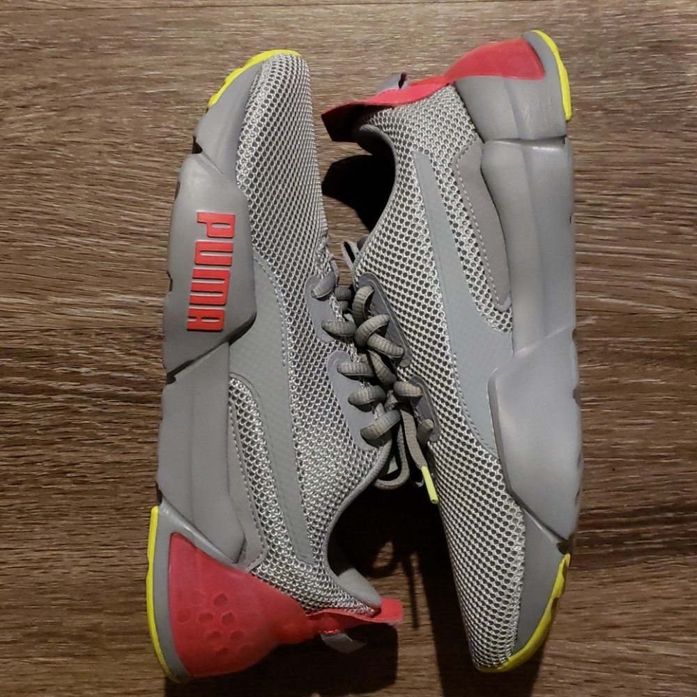 Women's Puma Sneakers